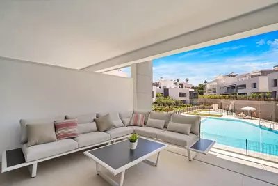 Middle Floor Apartment in Selwo