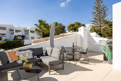 Middle Floor Apartment in Nueva Andalucía