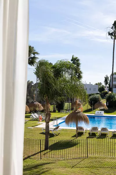 Middle Floor Apartment in Nueva Andalucía