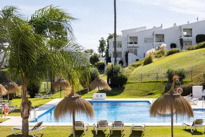 Middle Floor Apartment in Nueva Andalucía