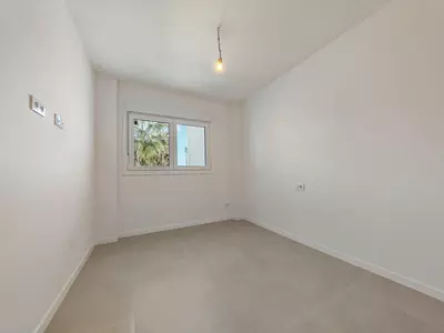 Middle Floor Apartment in Cancelada