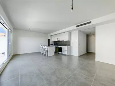 Middle Floor Apartment in Cancelada