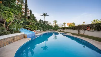 Middle Floor Apartment in Nueva Andalucía