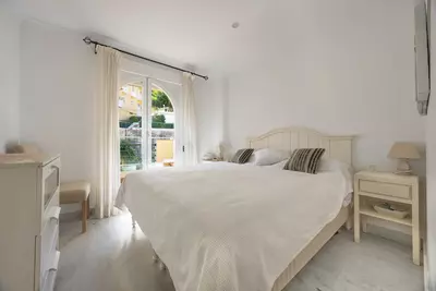 Middle Floor Apartment in Nueva Andalucía