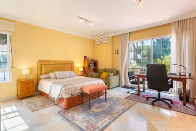 Detached Villa in Nueva Andalucía