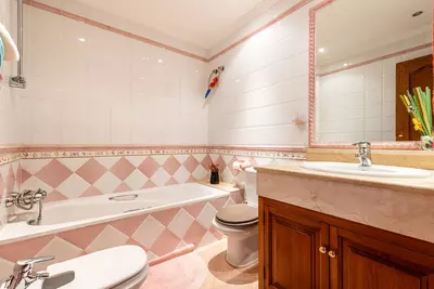 Detached Villa in Nueva Andalucía