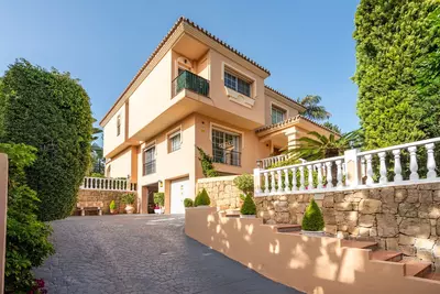 Detached Villa in Nueva Andalucía