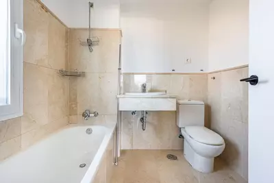 Middle Floor Apartment in Selwo
