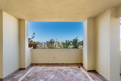Middle Floor Apartment in Selwo