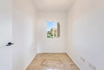 Middle Floor Apartment in Selwo