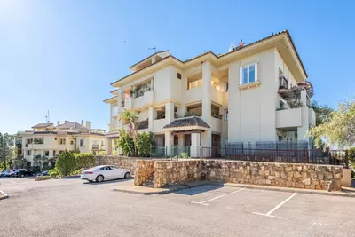 Middle Floor Apartment in Selwo