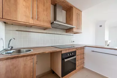 Middle Floor Apartment in Selwo