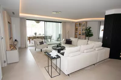 Middle Floor Apartment in Puerto Banús