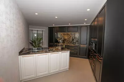 Middle Floor Apartment in Puerto Banús