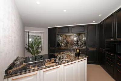 Middle Floor Apartment in Puerto Banús