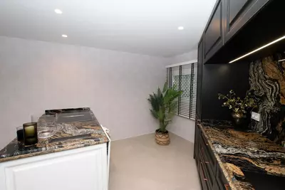 Middle Floor Apartment in Puerto Banús