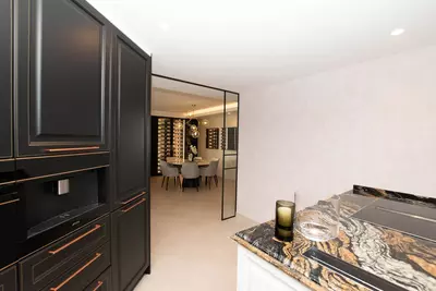 Middle Floor Apartment in Puerto Banús