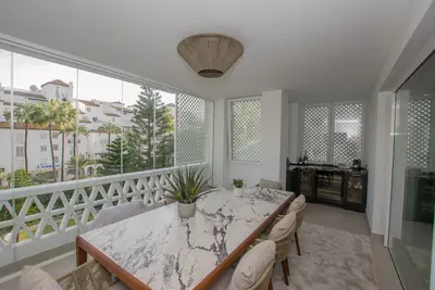 Middle Floor Apartment in Puerto Banús