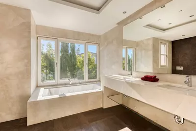Detached Villa in Guadalmina Baja