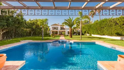 Detached Villa in Guadalmina Baja