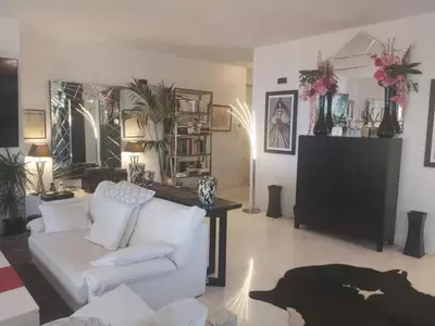 Middle Floor Apartment in Marbella