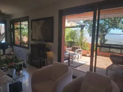 Middle Floor Apartment in Marbella