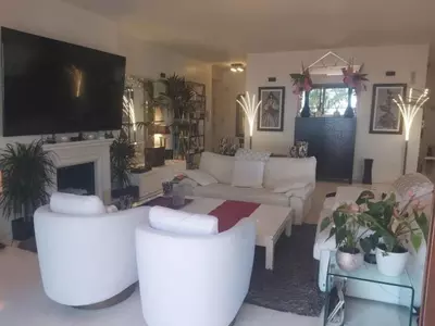 Middle Floor Apartment in Marbella