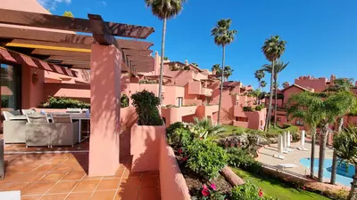 Middle Floor Apartment in Estepona