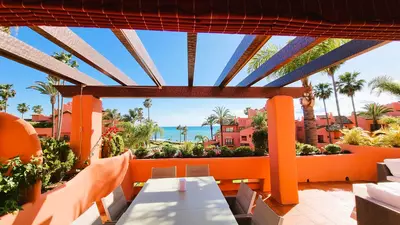 Middle Floor Apartment in Estepona