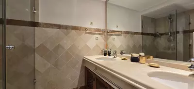 Middle Floor Apartment in Estepona