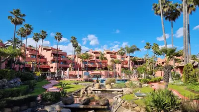 Middle Floor Apartment in Estepona