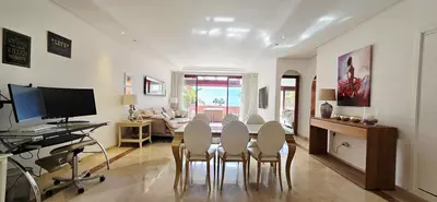 Middle Floor Apartment in Estepona