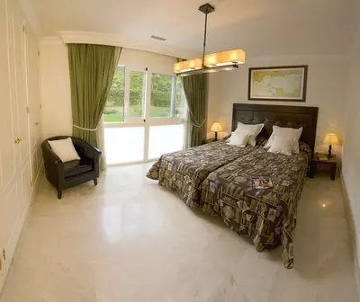 Ground Floor Apartment in Nueva Andalucía