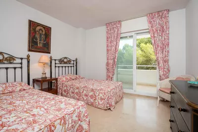 Middle Floor Apartment in Río Real