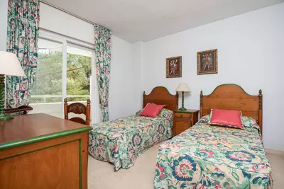 Middle Floor Apartment in Río Real