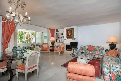 Middle Floor Apartment in Río Real