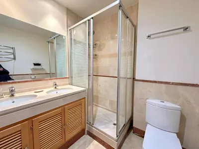 Middle Floor Apartment in Puerto Banús