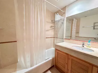 Middle Floor Apartment in Puerto Banús