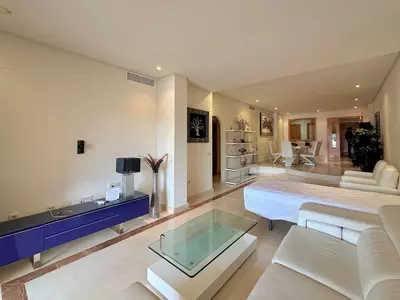 Middle Floor Apartment in Puerto Banús