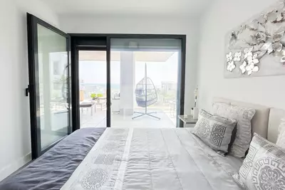 Middle Floor Apartment in Manilva