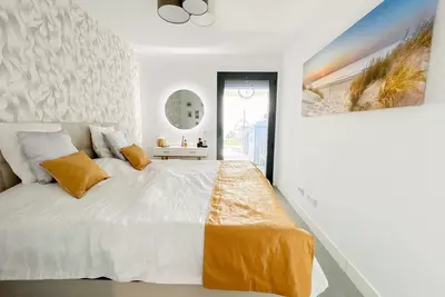 Middle Floor Apartment in Manilva