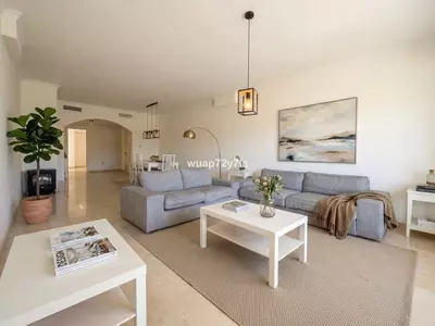 Middle Floor Apartment in Elviria