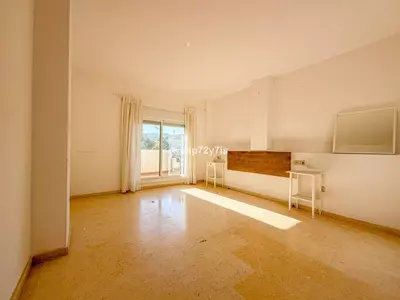 Middle Floor Apartment in Elviria