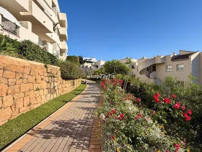 Middle Floor Apartment in Elviria