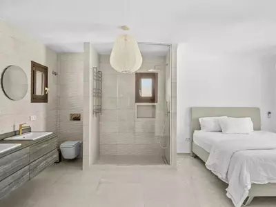 Detached Villa in Selwo