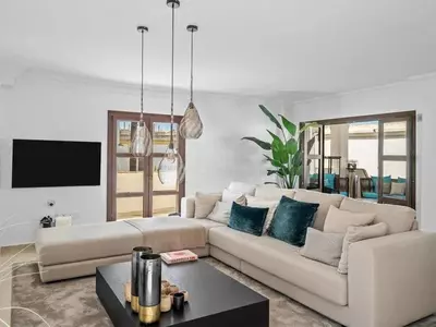 Detached Villa in Selwo
