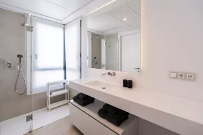 Middle Floor Apartment in Estepona