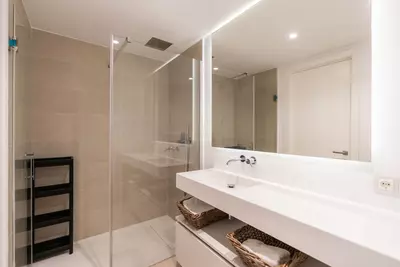Middle Floor Apartment in Estepona