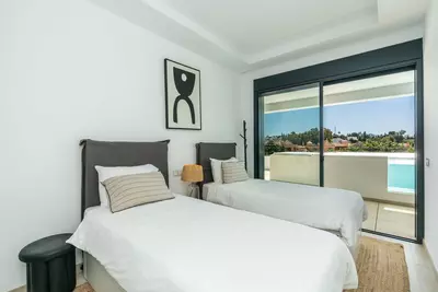 Middle Floor Apartment in Estepona