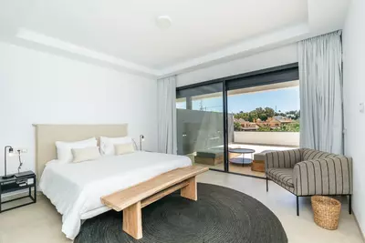 Middle Floor Apartment in Estepona